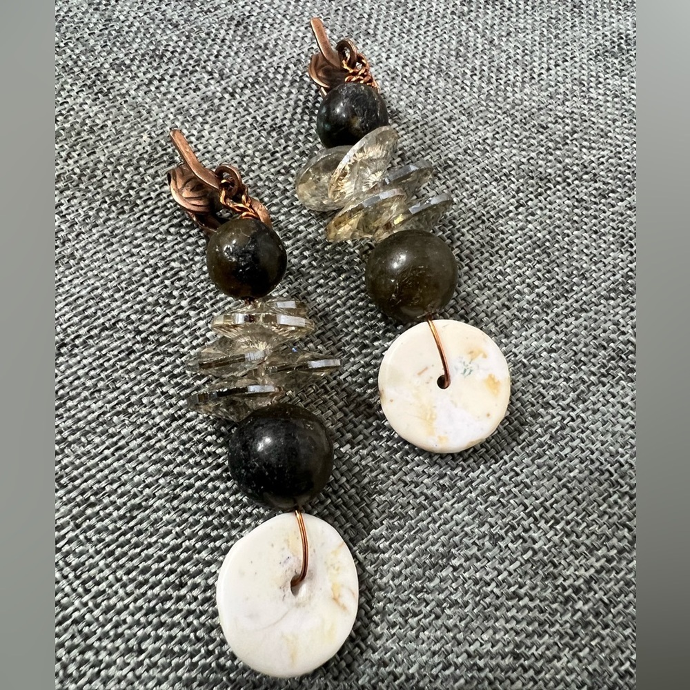 Labradorite, Crystals and Jasper Earrings Wrapped in Copper With Clip Ons.☑️